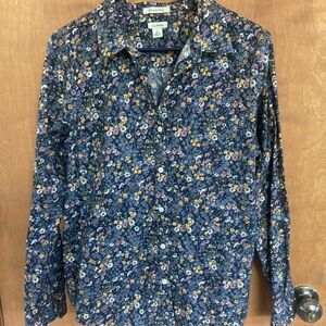 L.L. Bean Women’s Navy Floral Wrinkle Free Button-Up Shirt